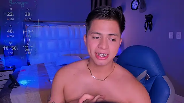 Snapshot of Niicky1_ chatting on October 4, 10:19 pm Niicky1  online show from October 4, 10:19 pm