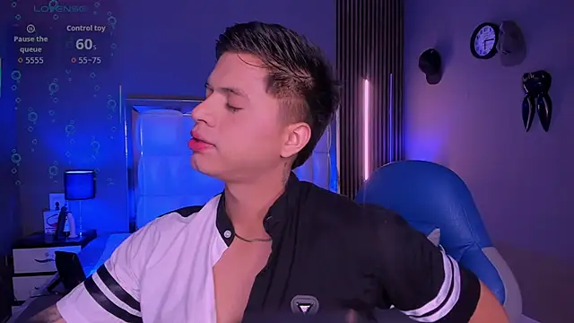 Snapshot of Niicky1_ chatting on October 5, 9:45 pm Niicky1  online show from October 5, 9:45 pm