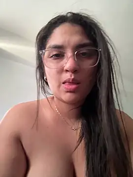 Snapshot of dalila2arab chatting on May 25, 3:18 pm dalila2arab online show from May 25, 3:18 pm