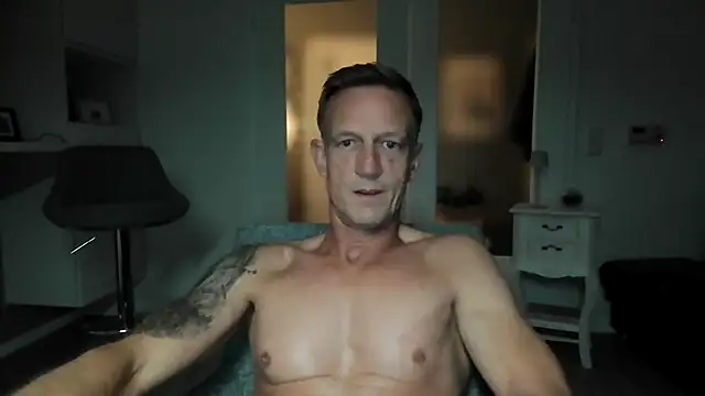 dirks71 online show from October 20, 5:02 pm