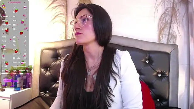 Rapunzeell  online show from February 22, 1:13 pm