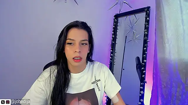 johedija online show from February 5, 10:36 pm