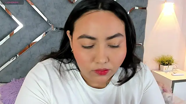 LucciaPorter online show from April 27, 2:26 pm
