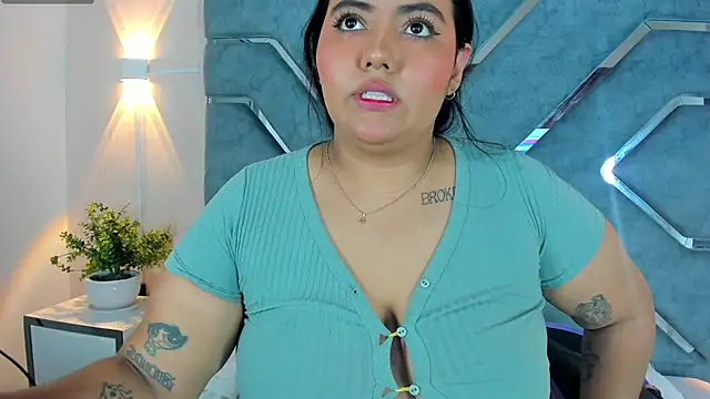 LucciaPorter online show from June 30, 3:13 pm