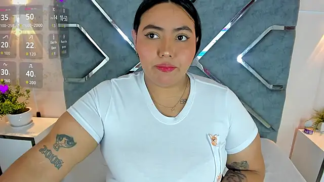 LucciaPorter online show from July 2, 4:02 pm