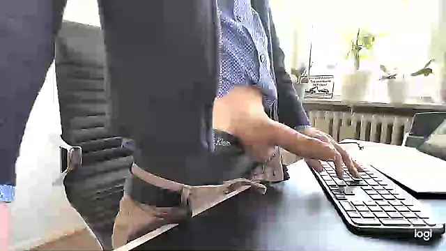 Snapshot of sperma_tributes chatting on February 17, 9:46 am sperma tributes online show from February 17, 9:46 am