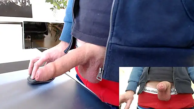 Snapshot of sperma_tributes chatting on February 18, 11:00 am sperma tributes online show from February 18, 11:00 am