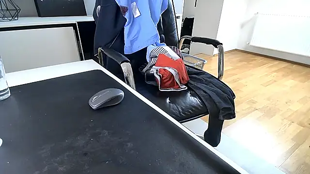 Snapshot of sperma_tributes chatting on December 16, 7:57 am sperma tributes online show from December 16, 7:57 am