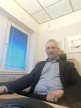 tom-swede online show from March 11, 3:45 pm