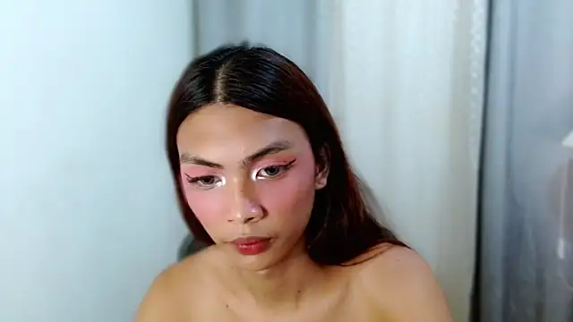 freshJULIA18 online show from November 18, 3:12 am