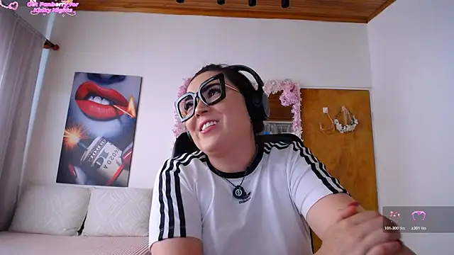 Snapshot of Sahory__ chatting on June 3, 8:58 pm Sahory online show from June 3, 8:58 pm
