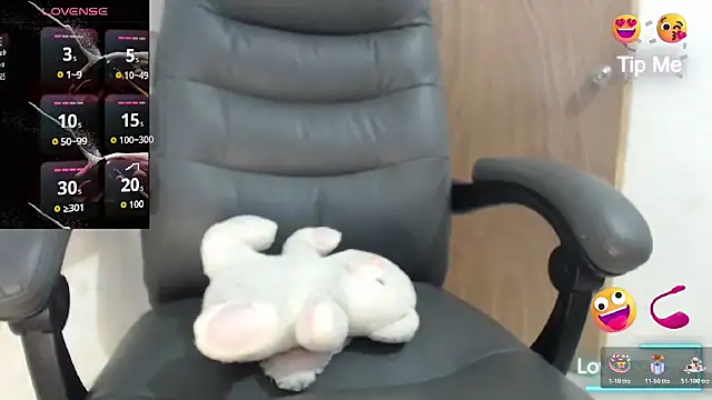 sweettmiah online show from December 22, 4:37 pm