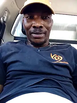 Snapshot of Ngamla123 chatting on November 4, 10:47 am Ngamla123 online show from November 4, 10:47 am