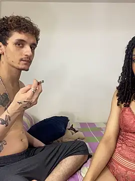 Snapshot of TheKing6ix9ine69 chatting on February 22, 6:06 am TheKing6ix9ine69 online show from February 22, 6:06 am