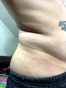 Snapshot of TheKing6ix9ine69 chatting on September 28, 10:37 pm TheKing6ix9ine69 online show from September 28, 10:37 pm