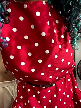 Snapshot of TheKing6ix9ine69 chatting on November 9, 5:06 am TheKing6ix9ine69 online show from November 9, 5:06 am