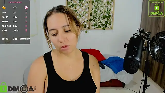 Snapshot of isa_loves_cum chatting on November 13, 9:36 pm isa loves cum online show from November 13, 9:36 pm