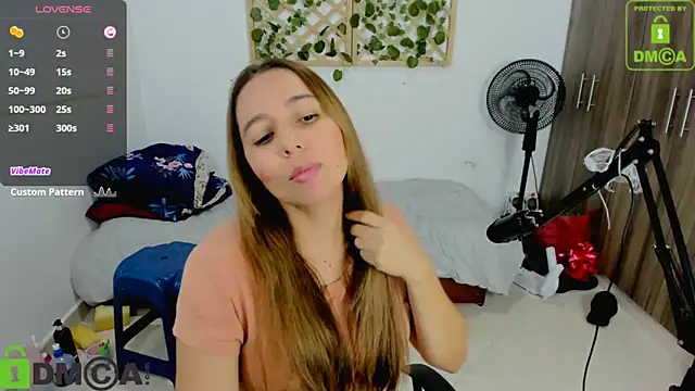 Snapshot of isa_loves_cum chatting on December 1, 9:09 pm isa loves cum online show from December 1, 9:09 pm