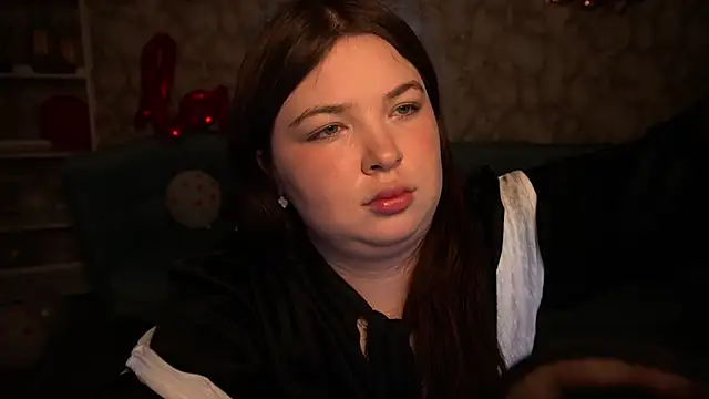 RosieMoons online show from February 16, 8:16 pm