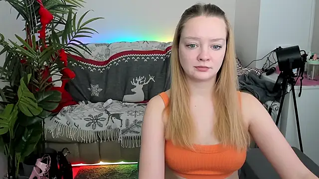 Snapshot of Radiants_two chatting on December 14, 8:40 pm Radiants two online show from December 14, 8:40 pm