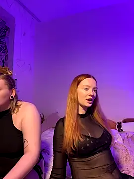 Snapshot of Radiants_two chatting on September 12, 2:22 am Radiants two online show from September 12, 2:22 am
