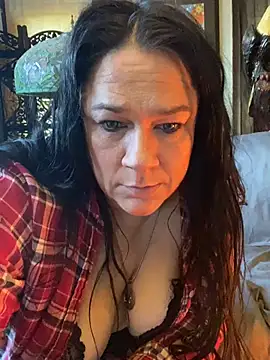 Snapshot of sexyasscougar chatting on February 27, 10:09 pm sexyasscougar online show from February 27, 10:09 pm