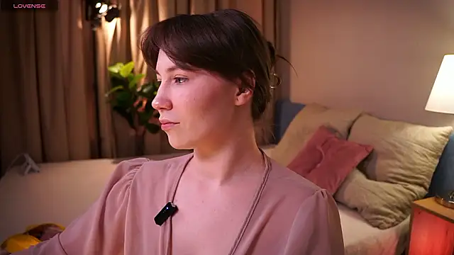 askaudrey  online show from March 13, 1:29 pm