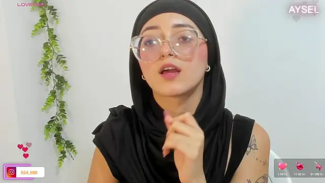 aysel elid online show from February 5, 9:18 pm