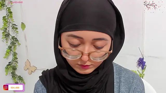 aysel elid online show from October 8, 9:56 pm