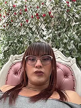 Snapshot of miss_gisselle chatting on November 22, 3:22 pm miss gisselle online show from November 22, 3:22 pm