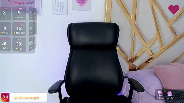 ChloeHarper  online show from October 17, 7:05 pm