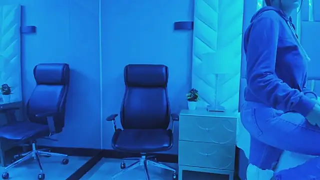 Snapshot of ChloeHarper_ chatting on July 10, 11:46 am ChloeHarper online show from July 10, 11:46 am