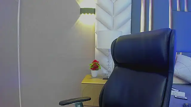 Snapshot of ChloeHarper_ chatting on July 17, 11:50 am ChloeHarper online show from July 17, 11:50 am