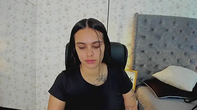 Snapshot of ChloeHarper_ chatting on July 24, 2:26 pm ChloeHarper online show from July 24, 2:26 pm