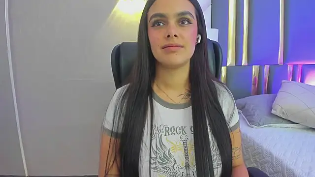 Snapshot of ChloeHarper_ chatting on July 28, 4:39 pm ChloeHarper online show from July 28, 4:39 pm