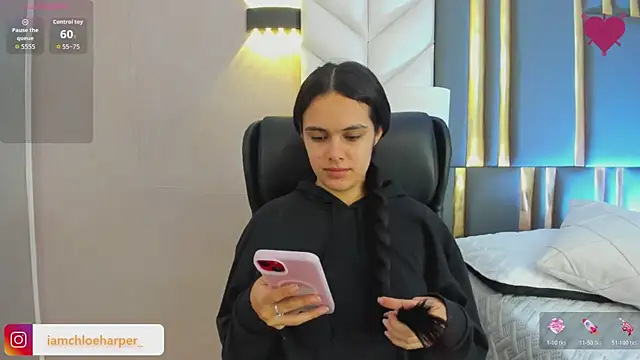 Snapshot of ChloeHarper_ chatting on August 1, 11:53 am ChloeHarper online show from August 1, 11:53 am