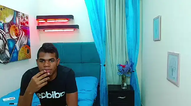 Snapshot of master_monstercock_ chatting on March 11, 2:43 am master monstercock online show from March 11, 2:43 am