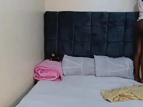 Snapshot of Kimberllie_s chatting on February 19, 8:33 am Kimberllie s online show from February 19, 8:33 am