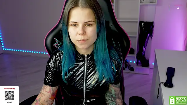 Latex Kitty online show from December 20, 12:23 pm