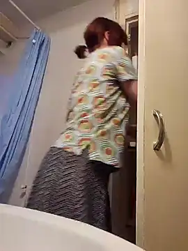 Exhibitionsplit online show from January 26, 5:02 pm