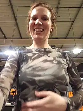 Exhibitionsplit online show from March 13, 10:21 pm