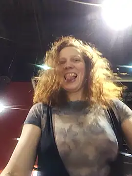 Exhibitionsplit online show from March 7, 10:51 pm