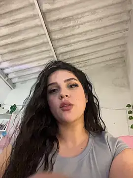 violet-333 online show from April 27, 5:33 pm
