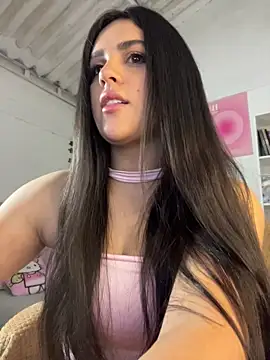 Snapshot of violet-333 chatting on May 12, 5:21 pm violet-333 online show from May 12, 5:21 pm