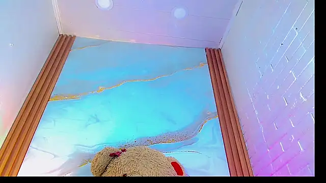 Snapshot of CoralineSweett chatting on November 22, 7:13 pm CoralineSweett online show from November 22, 7:13 pm