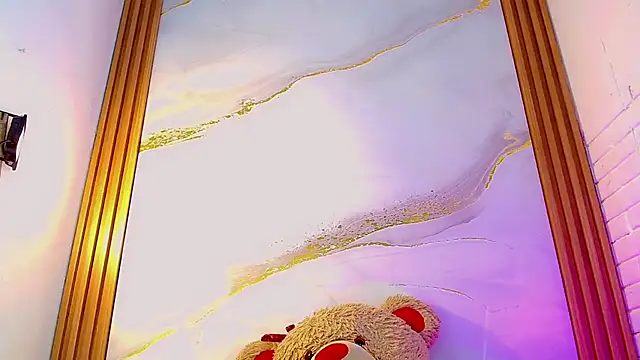 Snapshot of CoralineSweett chatting on December 16, 8:58 pm CoralineSweett online show from December 16, 8:58 pm