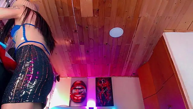 Snapshot of CoralineSweett chatting on February 28, 9:27 pm CoralineSweett online show from February 28, 9:27 pm