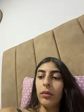 cristel 17 online show from June 6, 8:57 pm