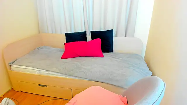 Snapshot of RedHeadBridget chatting on January 17, 5:56 am RedHeadBridget online show from January 17, 5:56 am