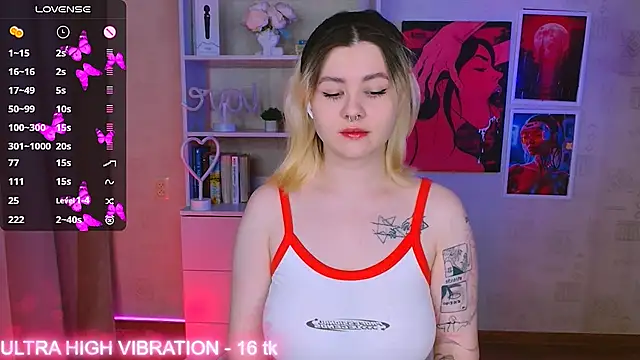 Snapshot of cutie_mili chatting on February 18, 2:59 am cutie mili online show from February 18, 2:59 am